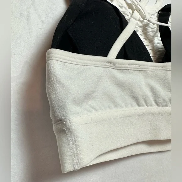 Vesi Star black and white mesh sports bra with crisscross back - Picture 5 of 7